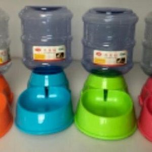 Bebedero de plastico para Mascotas