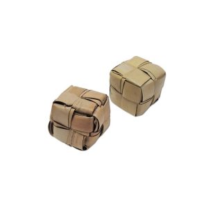 Cubo de hoja de palma